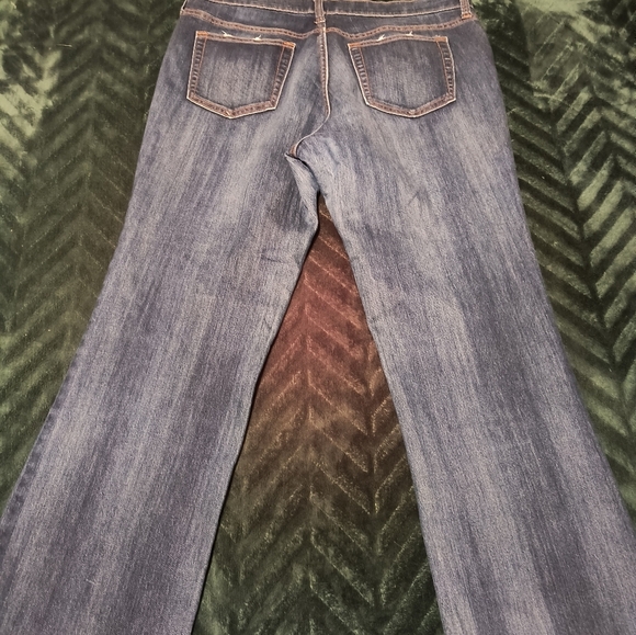 Gap women Denim. Size 32. Good condition. - Picture 3 of 4
